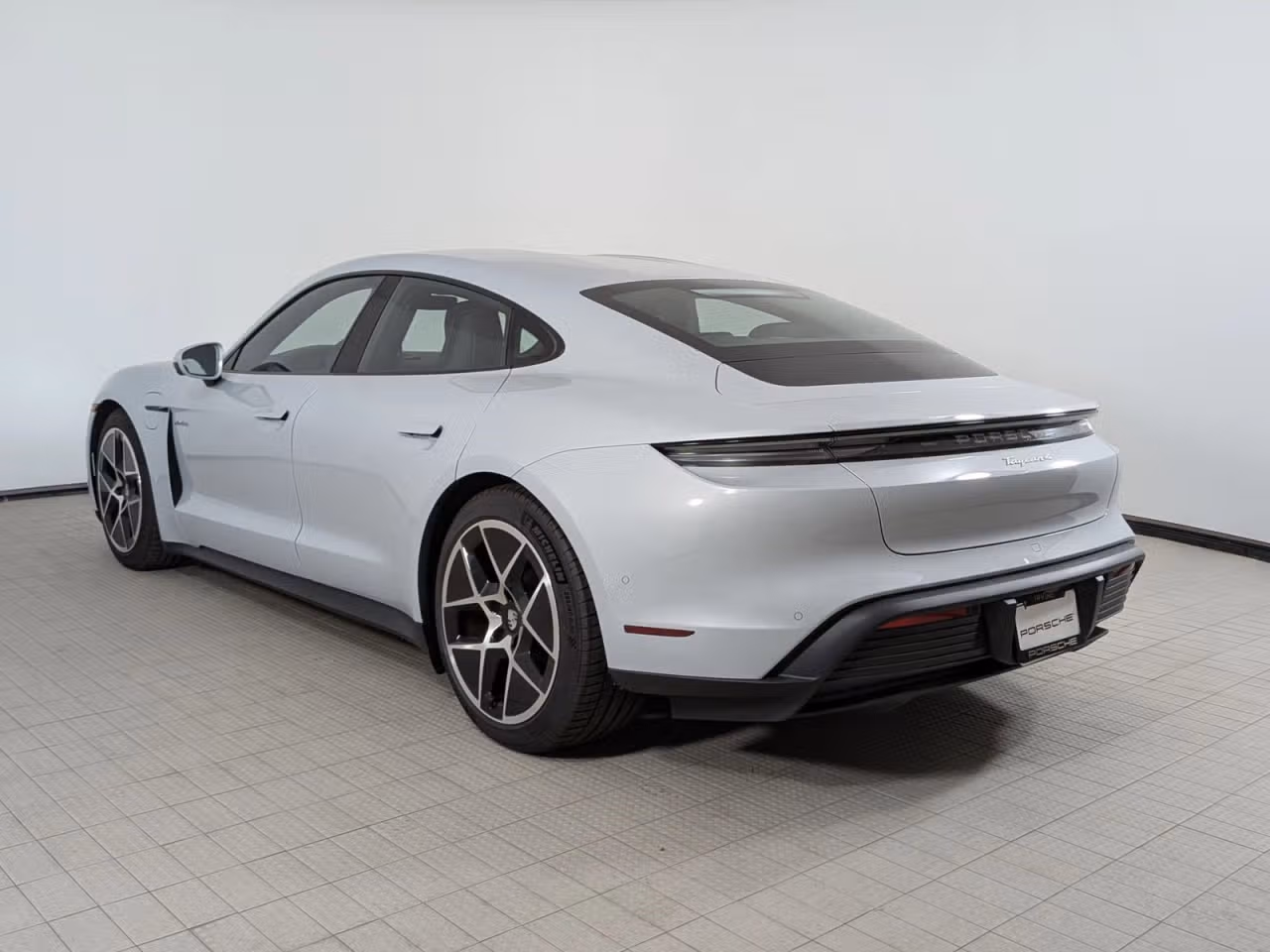 2026 Porsche Taycan Base - Photo 20