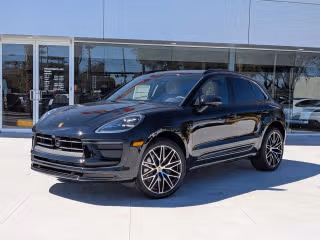 2026 Porsche Macan's photo