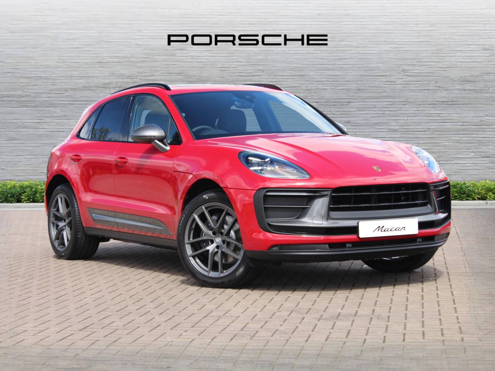 Macan T, photo 1 of 37