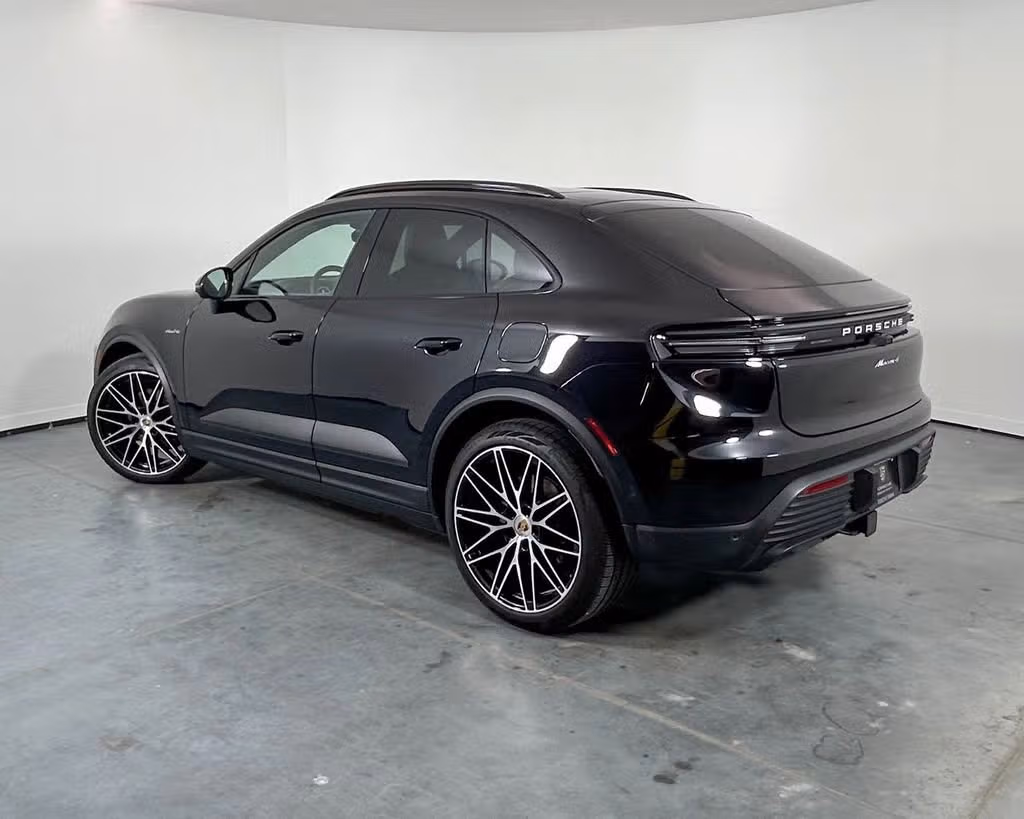 2024 Porsche Macan Base - Photo 20