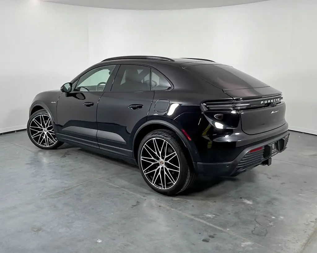 2024 Porsche Macan Base - Photo 24