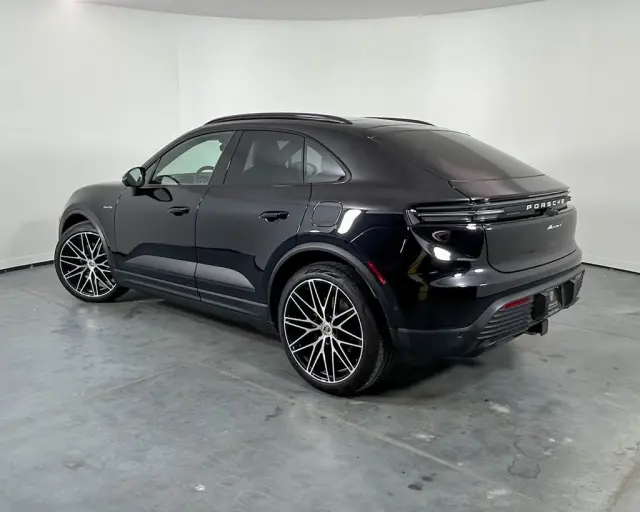 2024 Porsche Macan Base - Photo 22