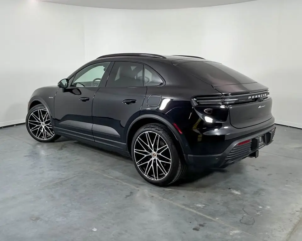 2024 Porsche Macan Base - Photo 23