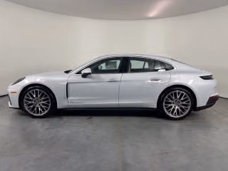 2026 Porsche Panamera Base - Photo 9