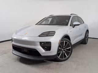 2026 Porsche Macan Macan Electric's photo