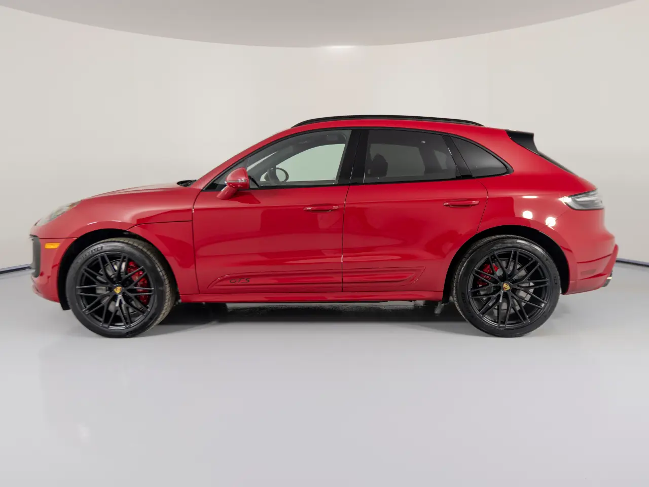 2026 Porsche Macan GTS - Photo 16