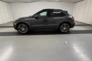 2026 Porsche Macan T - Photo 13