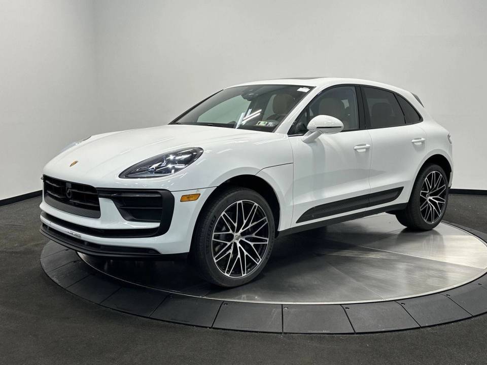 2025 Porsche Macan T