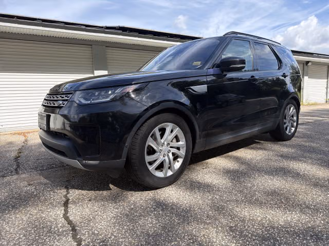 Used 2018 Land Rover Discovery HSE with VIN SALRR2RVXJA068902 for sale in Stratham, NH