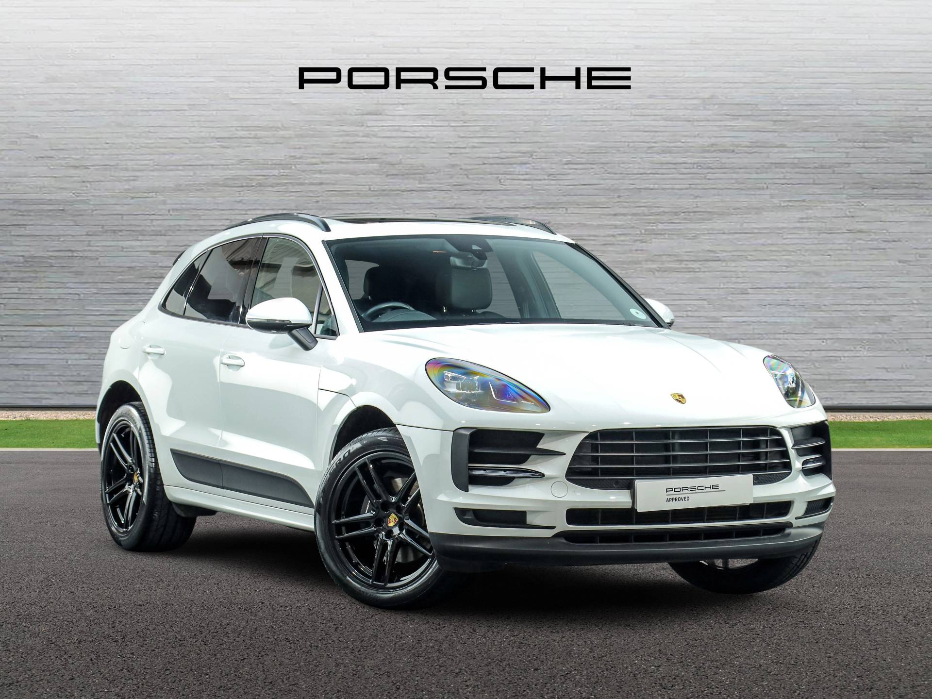 Macan, photo 1 of 25