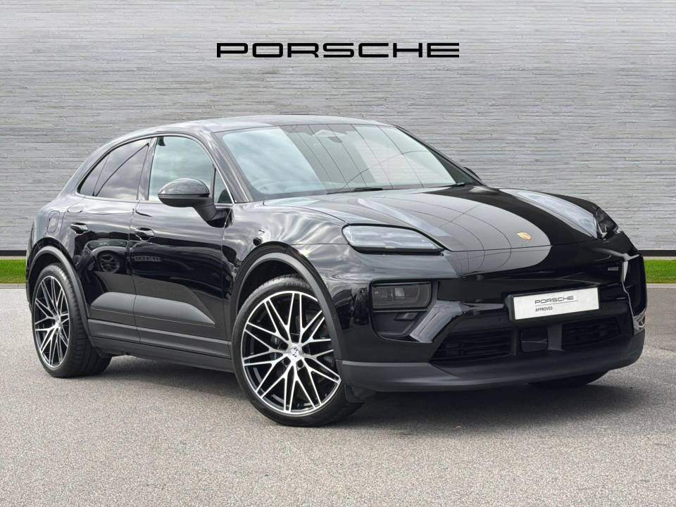 2025 PORSCHE MACAN