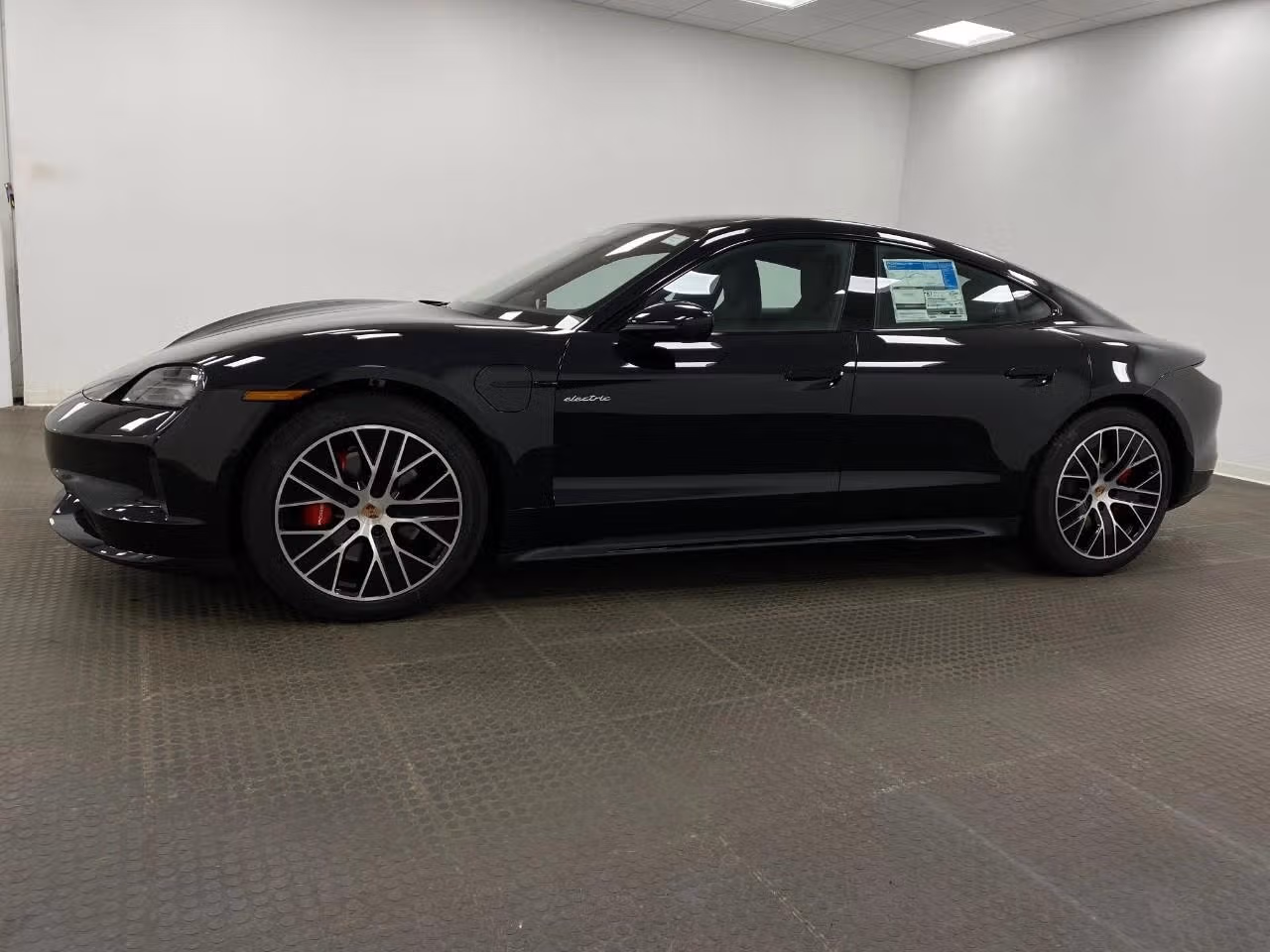 2026 Porsche Taycan S - Photo 12