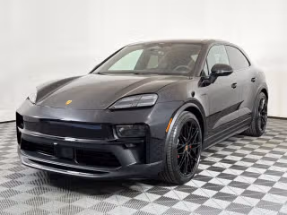 2026 Porsche Macan Macan GTS Electric's photo