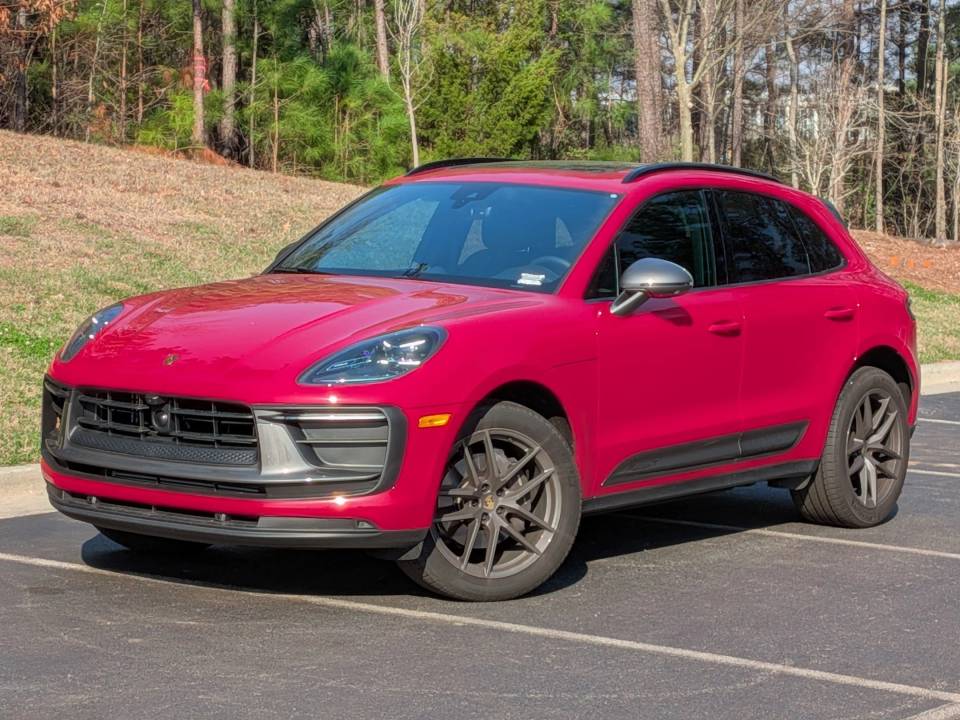 2025 Porsche Macan T
