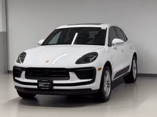 2025 Porsche Macan's photo