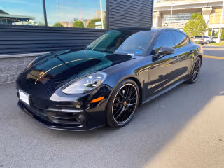2023 Porsche Panamera's photo