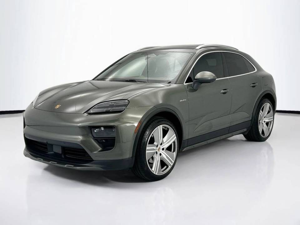 2025 Porsche Macan Base