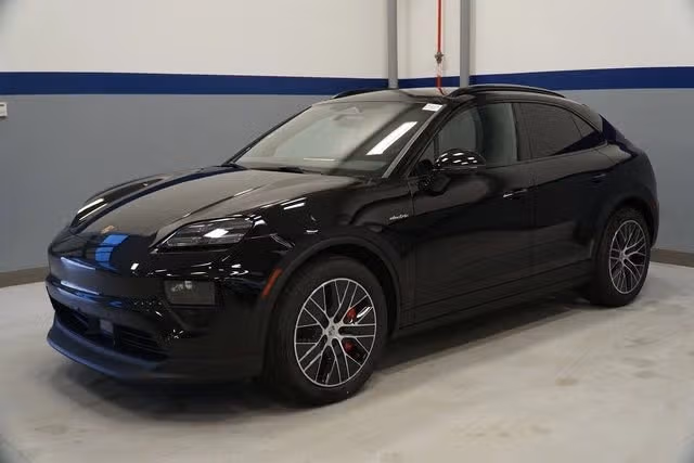 2026 Porsche Macan S - Photo 4