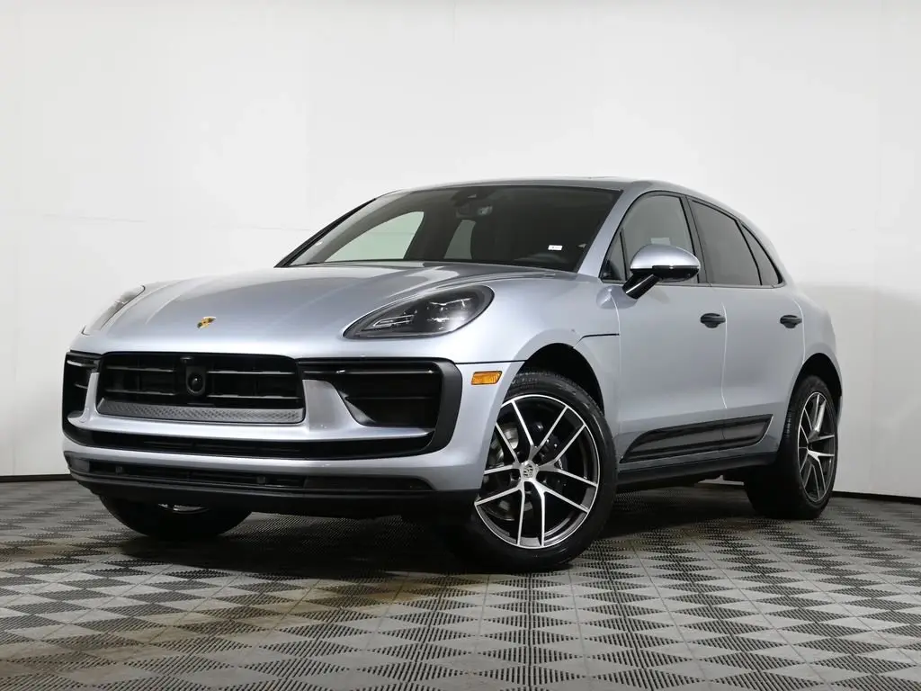 2026 Porsche Macan - Photo 8