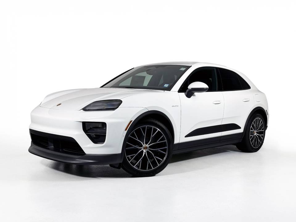 2025 Porsche Macan Base