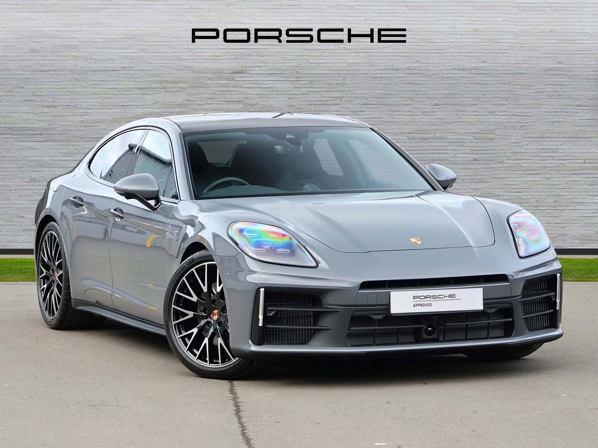Panamera, photo 1 of 35