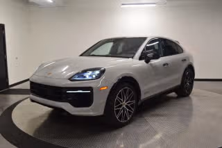 2026 Porsche Cayenne GTS's photo