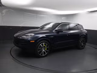 2025 Porsche Cayenne S E-Hybrid's photo