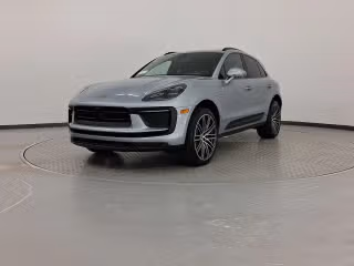 2026 Porsche Macan -'s photo
