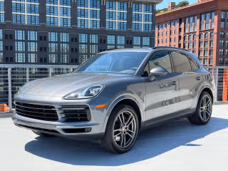 2023 Porsche Cayenne Platinum Edition's photo