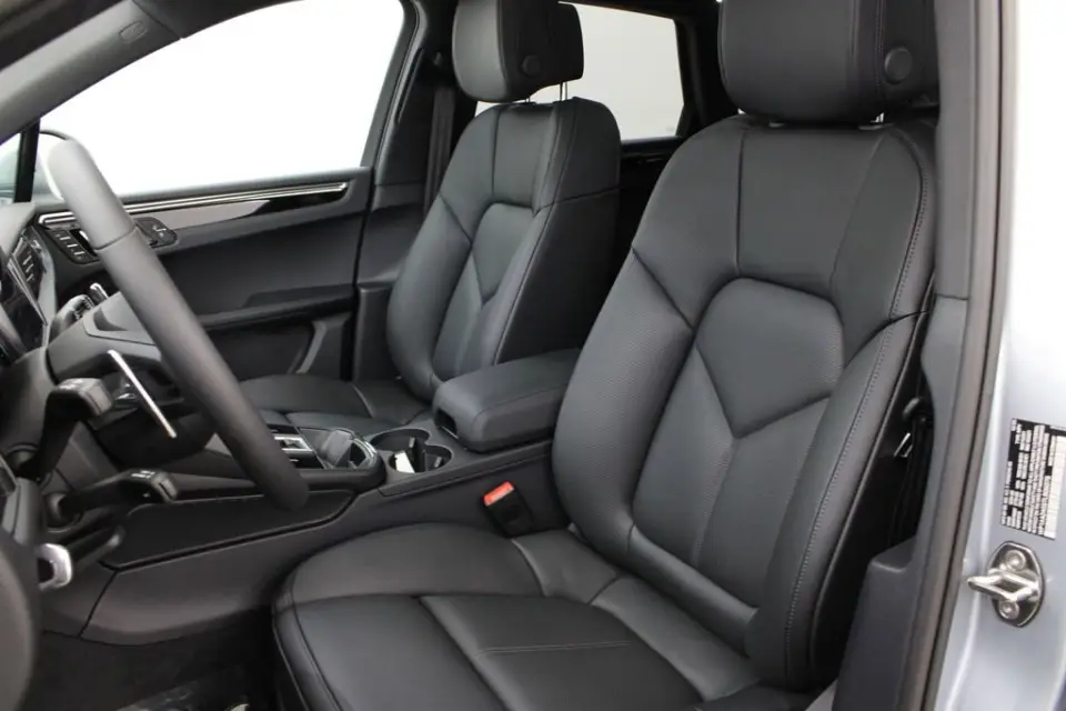 2026 Porsche Macan T - Photo 39