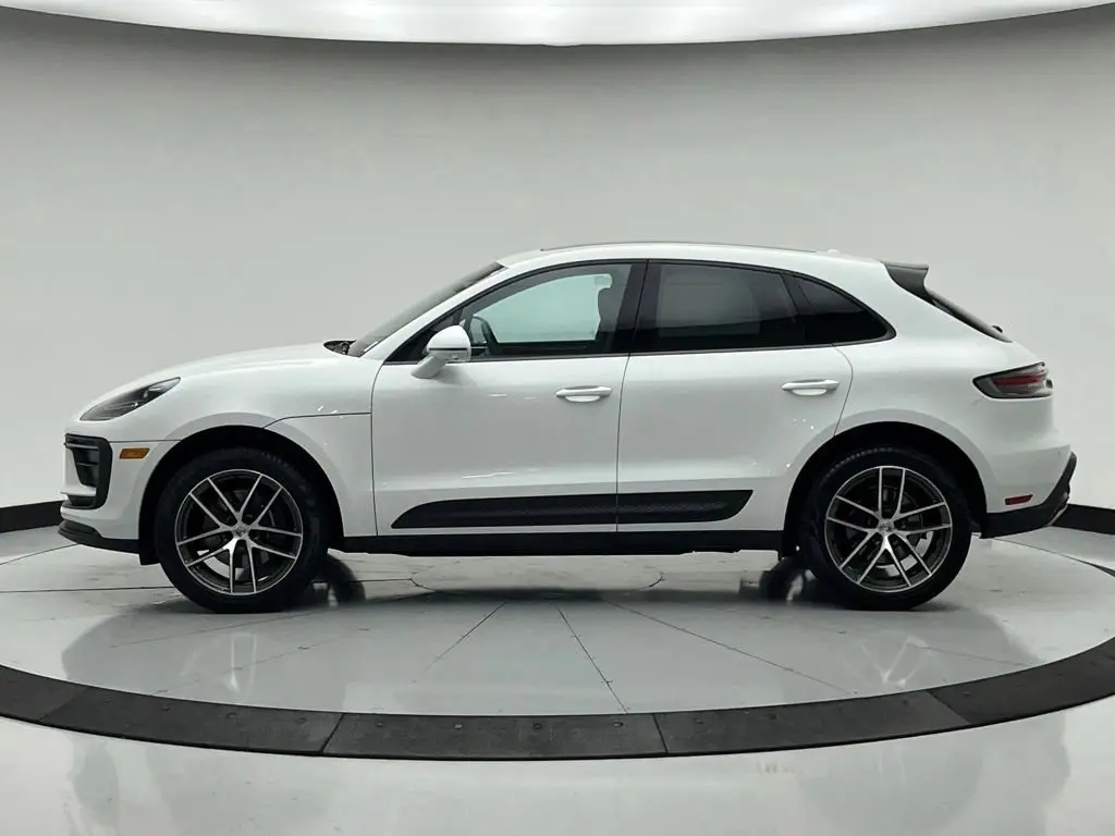 2026 Porsche Macan Base - Photo 16