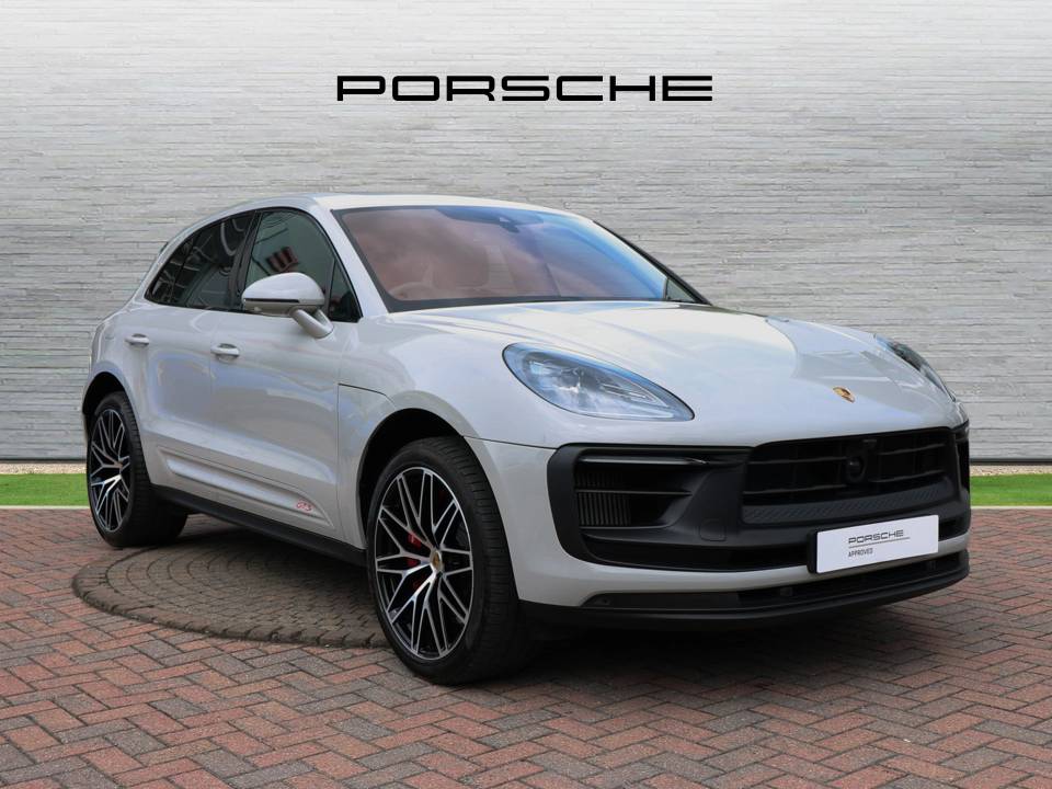2024 PORSCHE MACAN