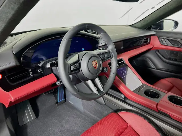 2026 Porsche Taycan GTS - Photo 30