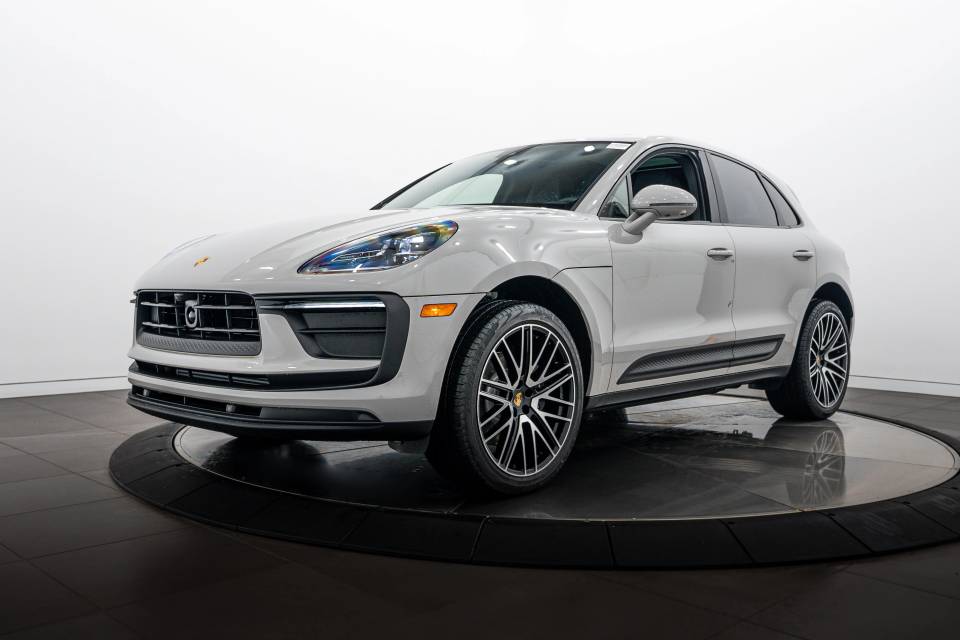 2026 Porsche Macan