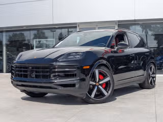 2025 Porsche Cayenne S E-Hybrid's photo