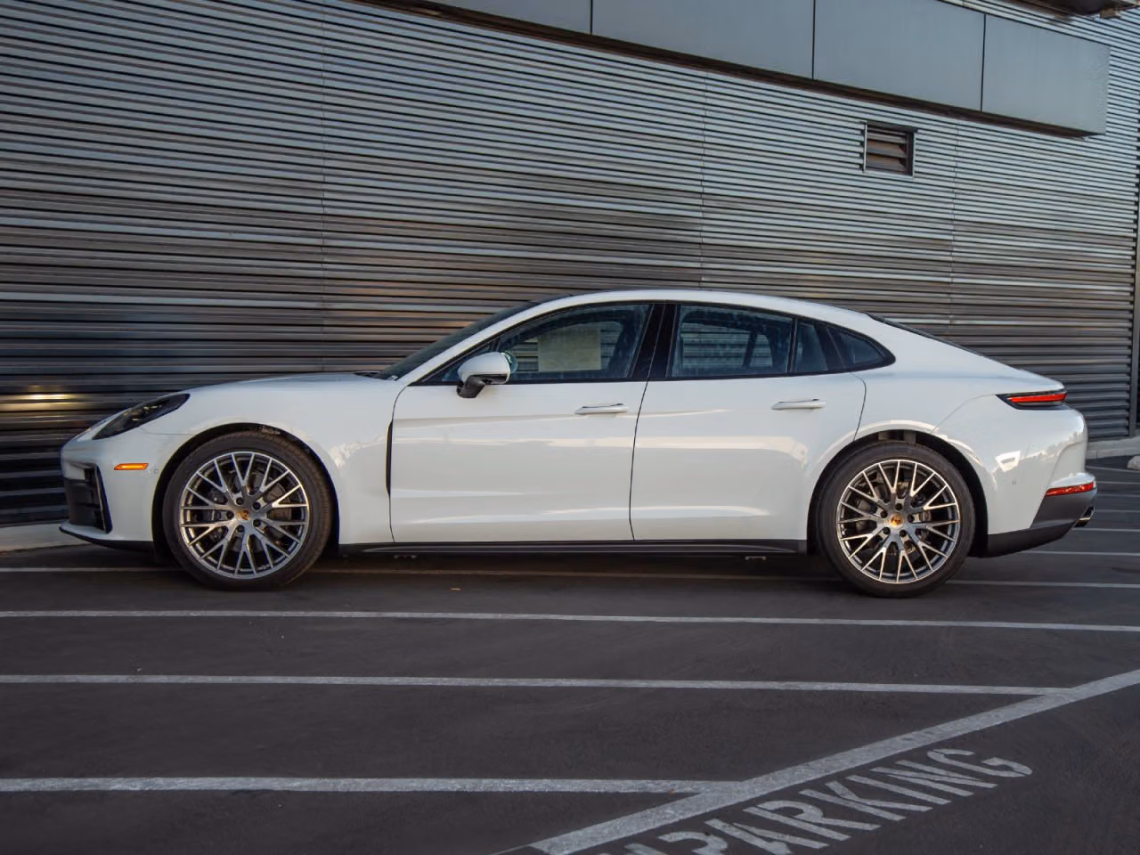 2026 Porsche Panamera Base - Photo 12