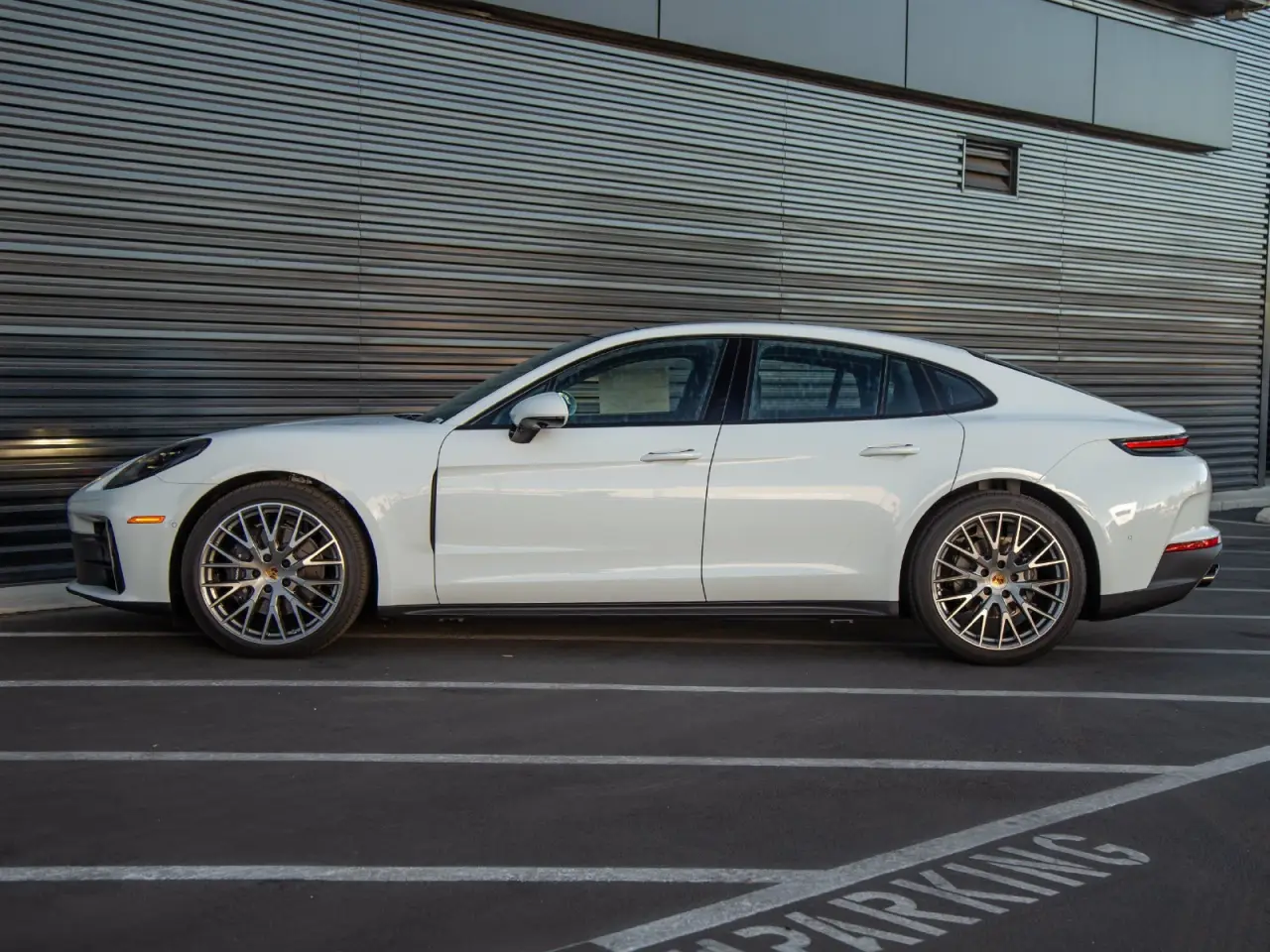 2026 Porsche Panamera Base - Photo 16
