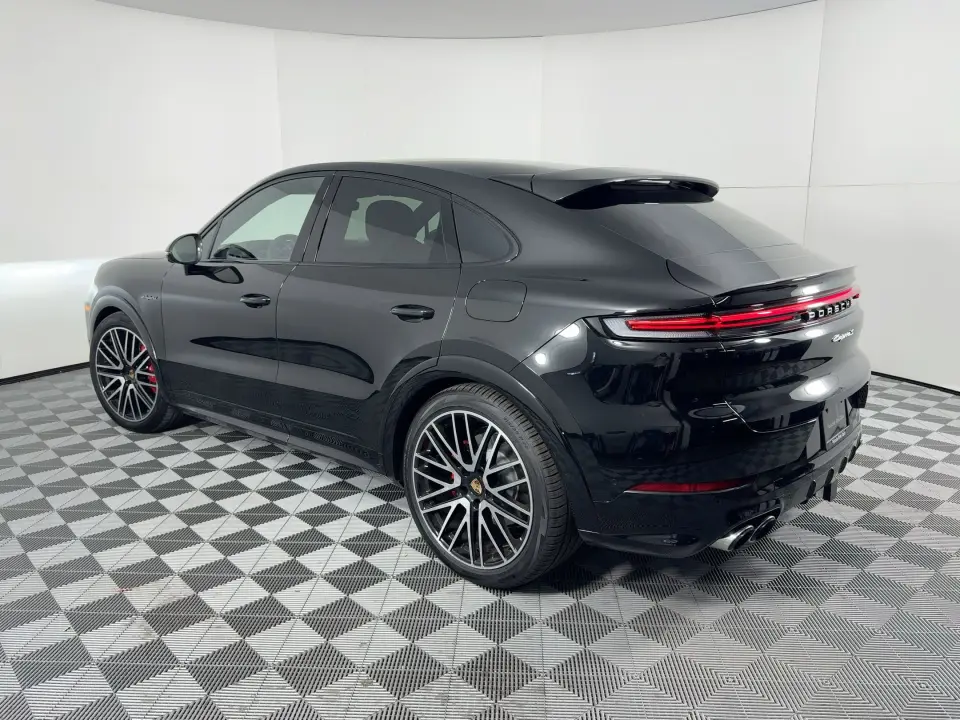 2025 Porsche Cayenne Coup S E-Hybrid - Photo 23