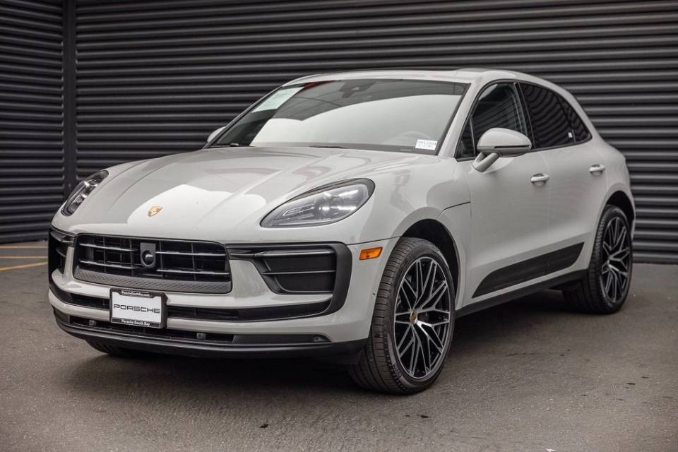 2024 Porsche Macan Base