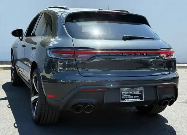 2024 Porsche Macan T - Photo 22