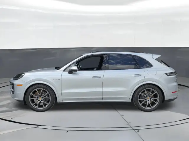 2026 Porsche Cayenne E-Hybrid - Photo 14