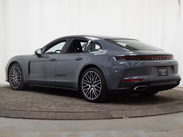 2025 Porsche Panamera Base - Photo 18