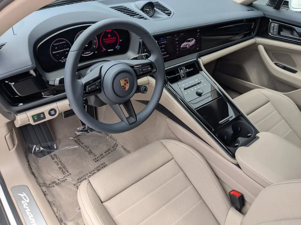 2025 Porsche Panamera Base - Photo 31