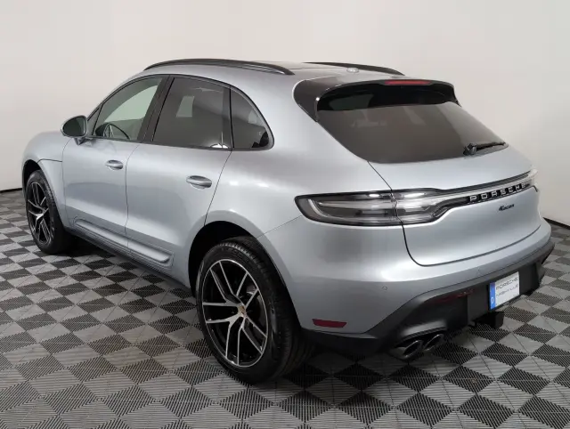 2025 Porsche Macan - Photo 22