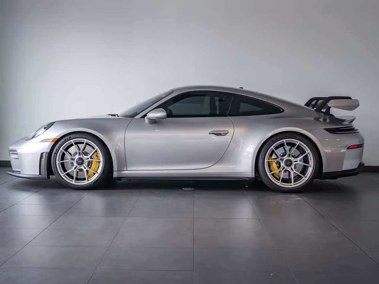 2026 Porsche 911 GT3 - Photo 12