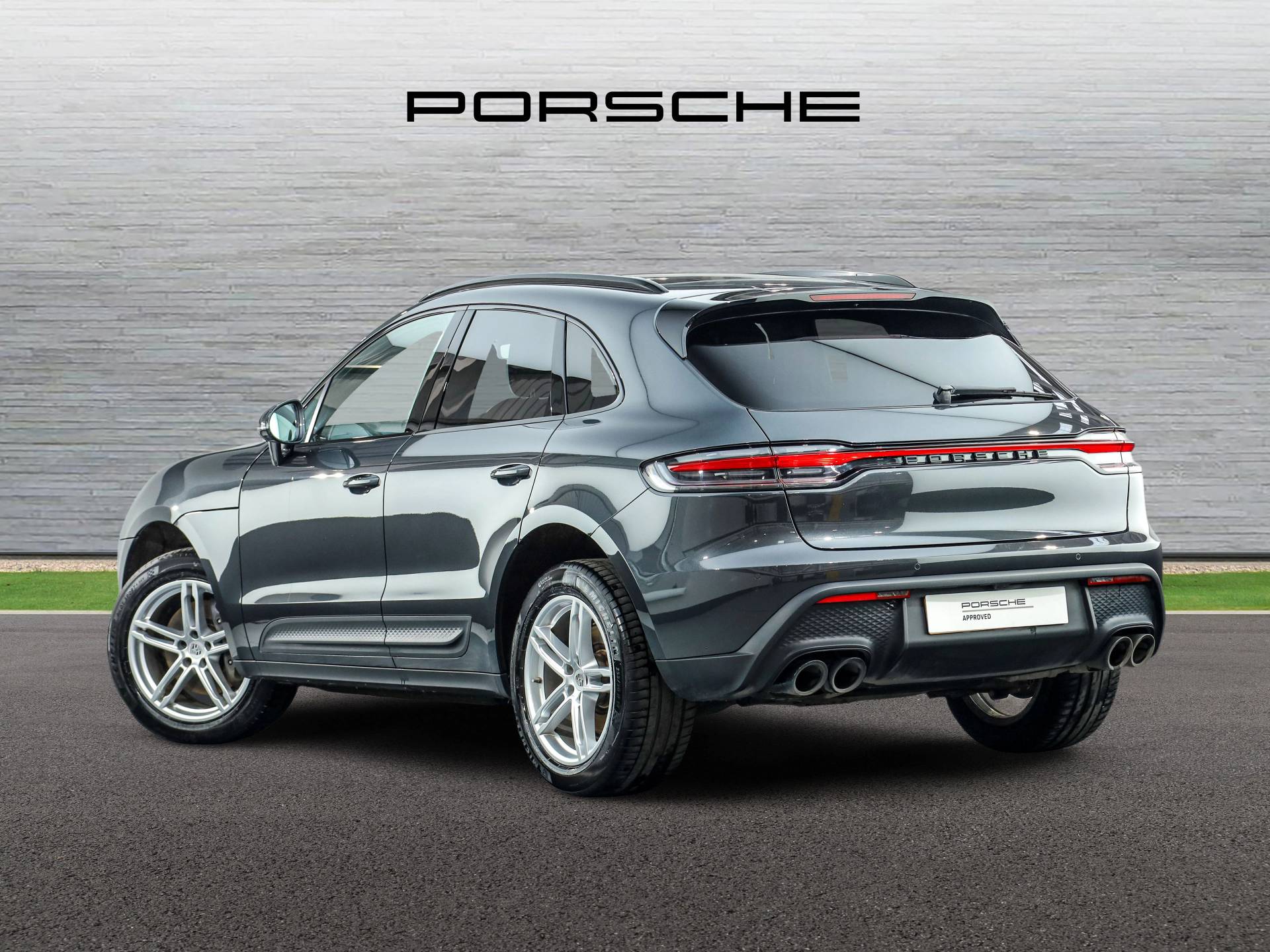 Macan, photo 2 of 30