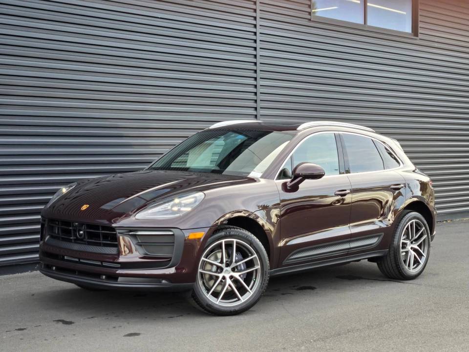 2026 Porsche Macan Base