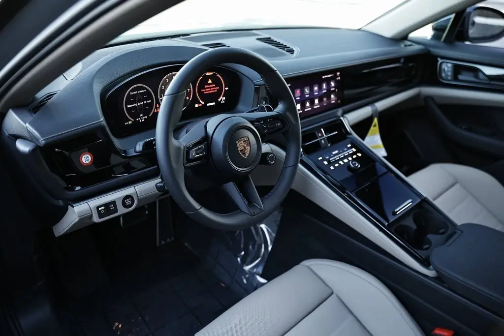 2026 Porsche Panamera Base - Photo 32