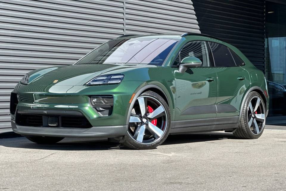 2025 Porsche Macan S