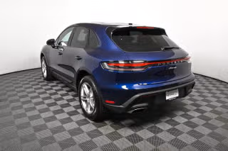 2026 Porsche Macan T - Photo 17
